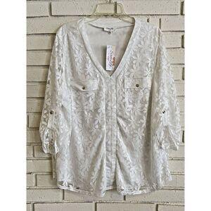 NWT Siren Lily Women size 2X Sheer Floral Top White 3/4 Sleeve‎